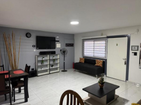Casa Amplia Zona Semicentrica con cochera